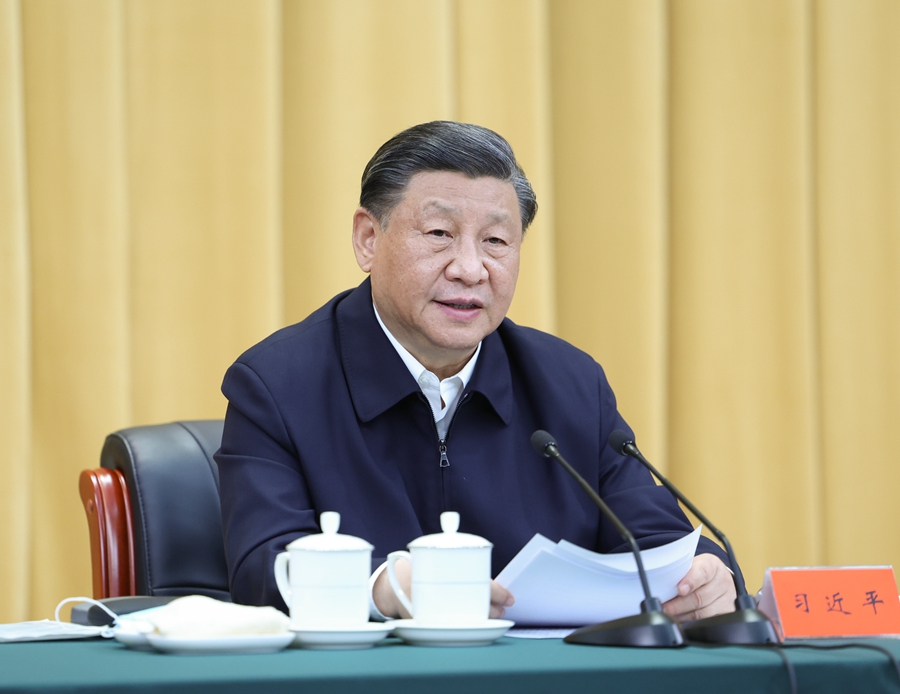 6月2日,中共中央总书记、国家主席、中央军委主席习近平在北京出席文化传承发展座谈会并发表重要讲话。
